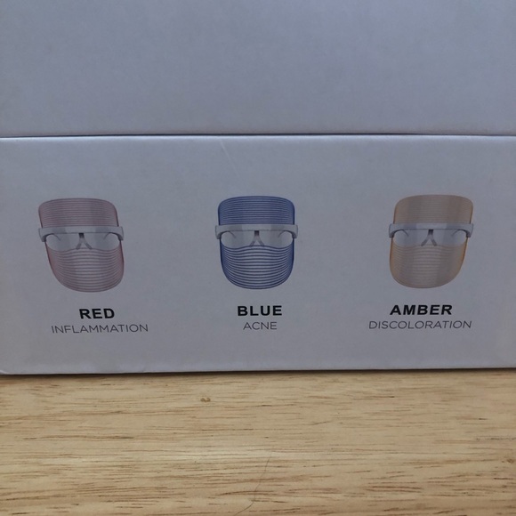 DMH Aesthetics Light Shield LED Mask - Picture 3 of 8